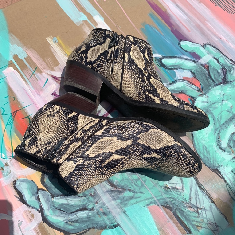 SAM EDELMAN snakeskin snake print ankle booties boots size 8 leather embossed - Picture 2 of 12